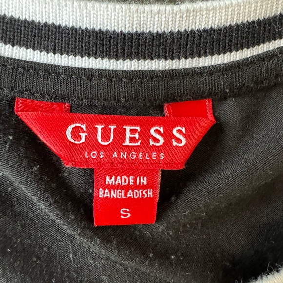 Guess black Tshirt - Picture 6 of 6